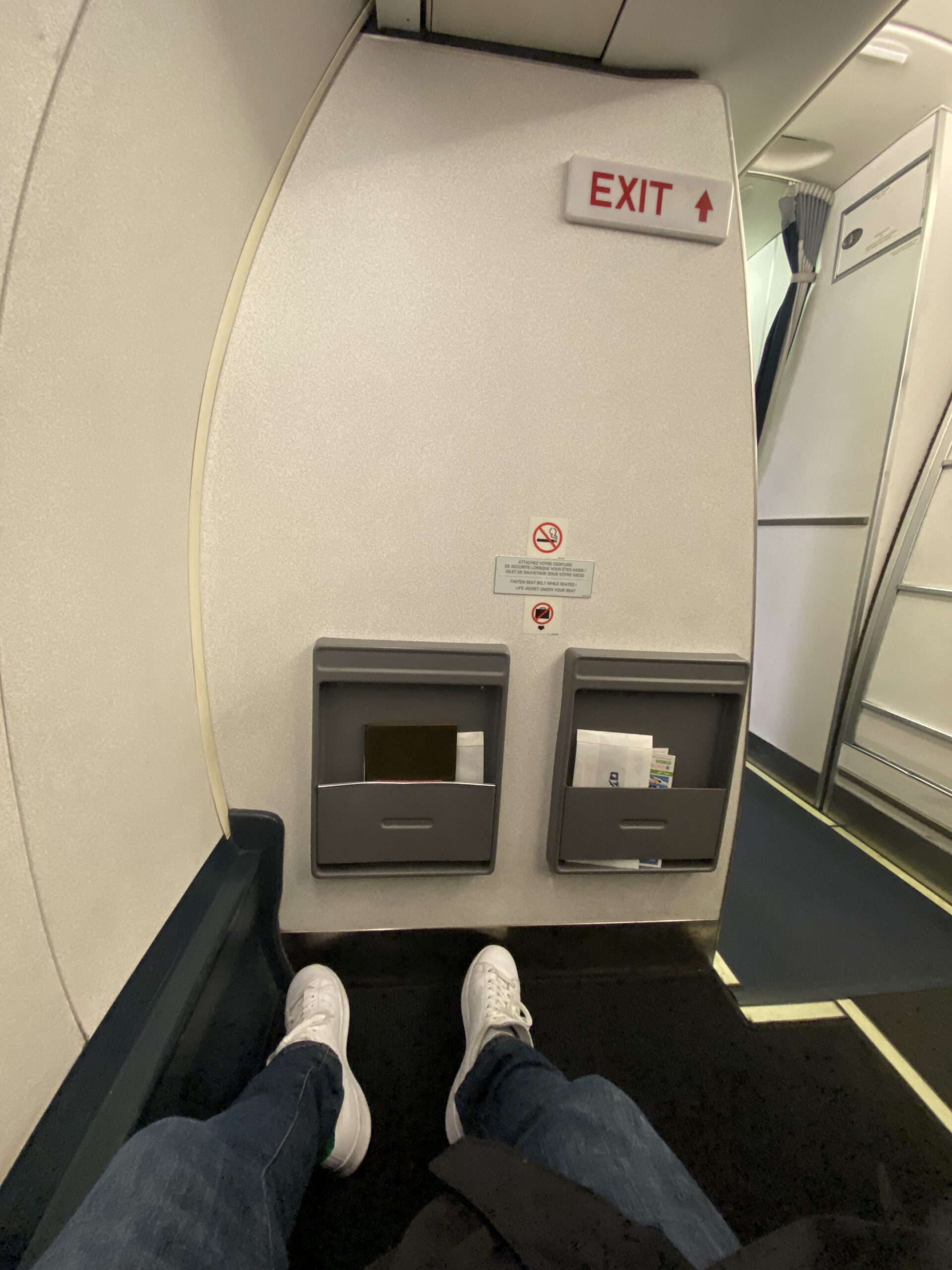 air france business class: spacious leg room
