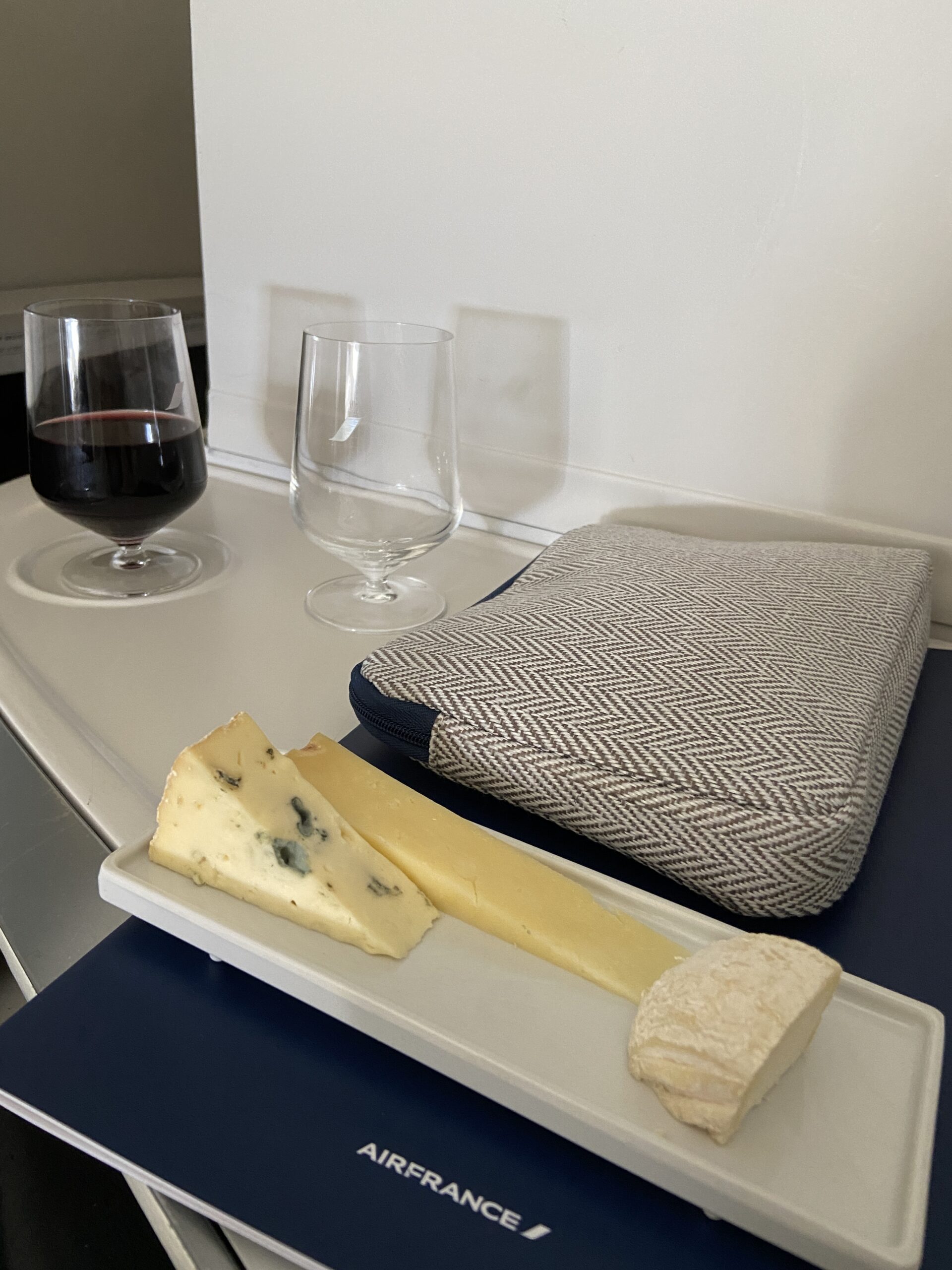air france business class: cheese plate