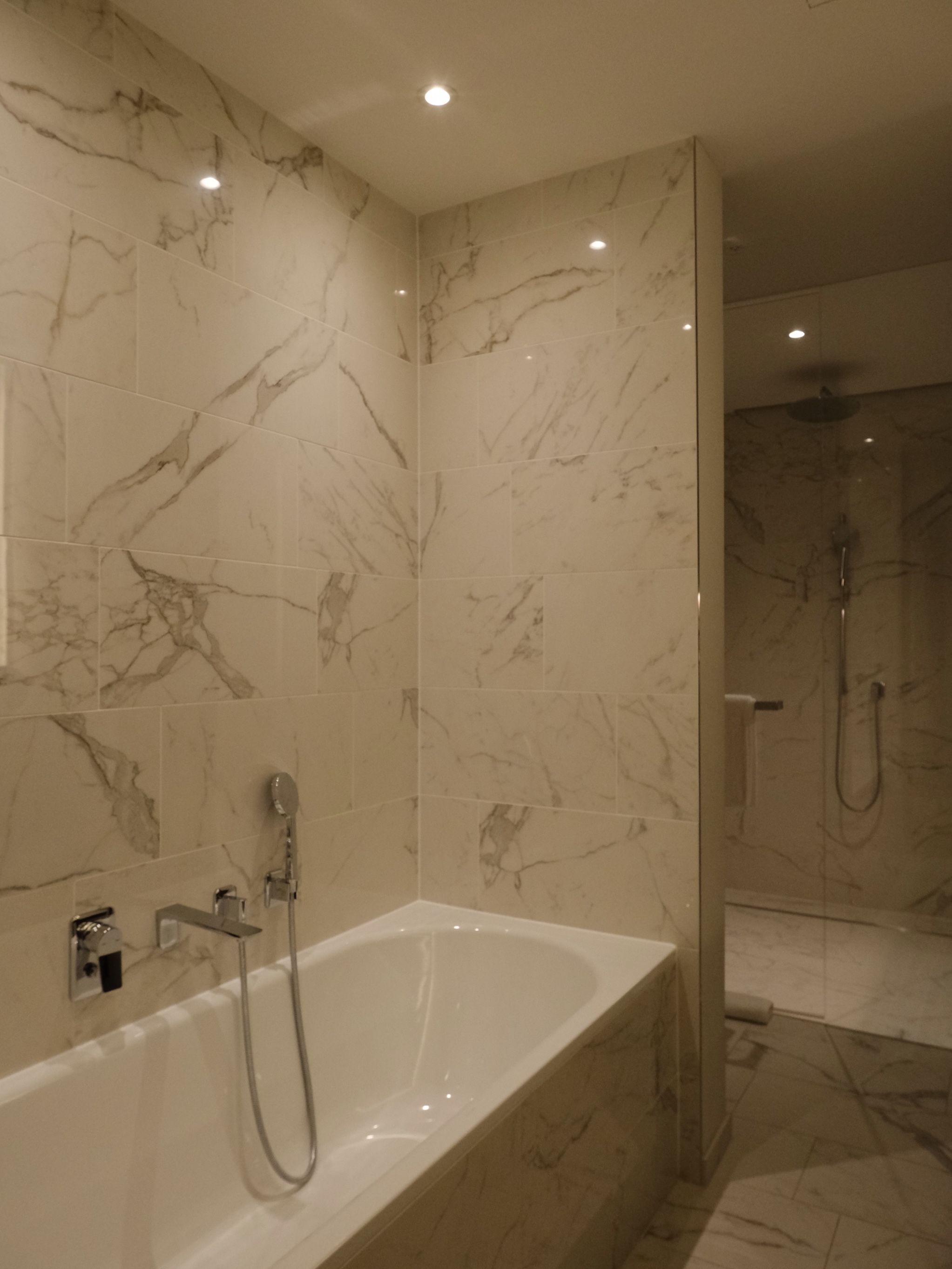 bathtub