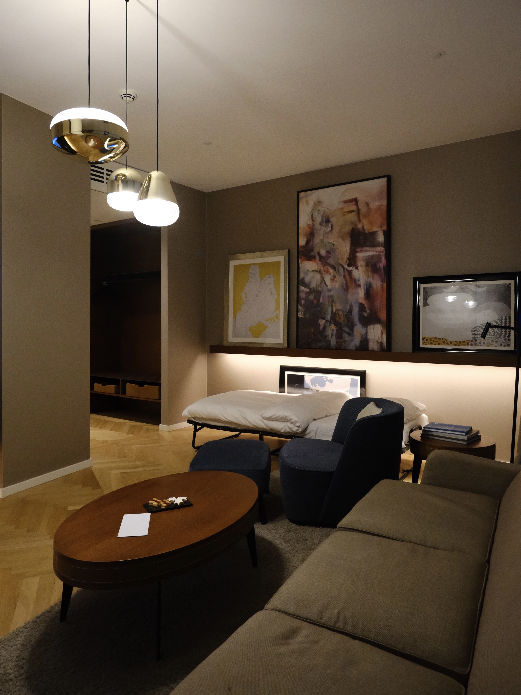 Andaz Deluxe Suite Living Room