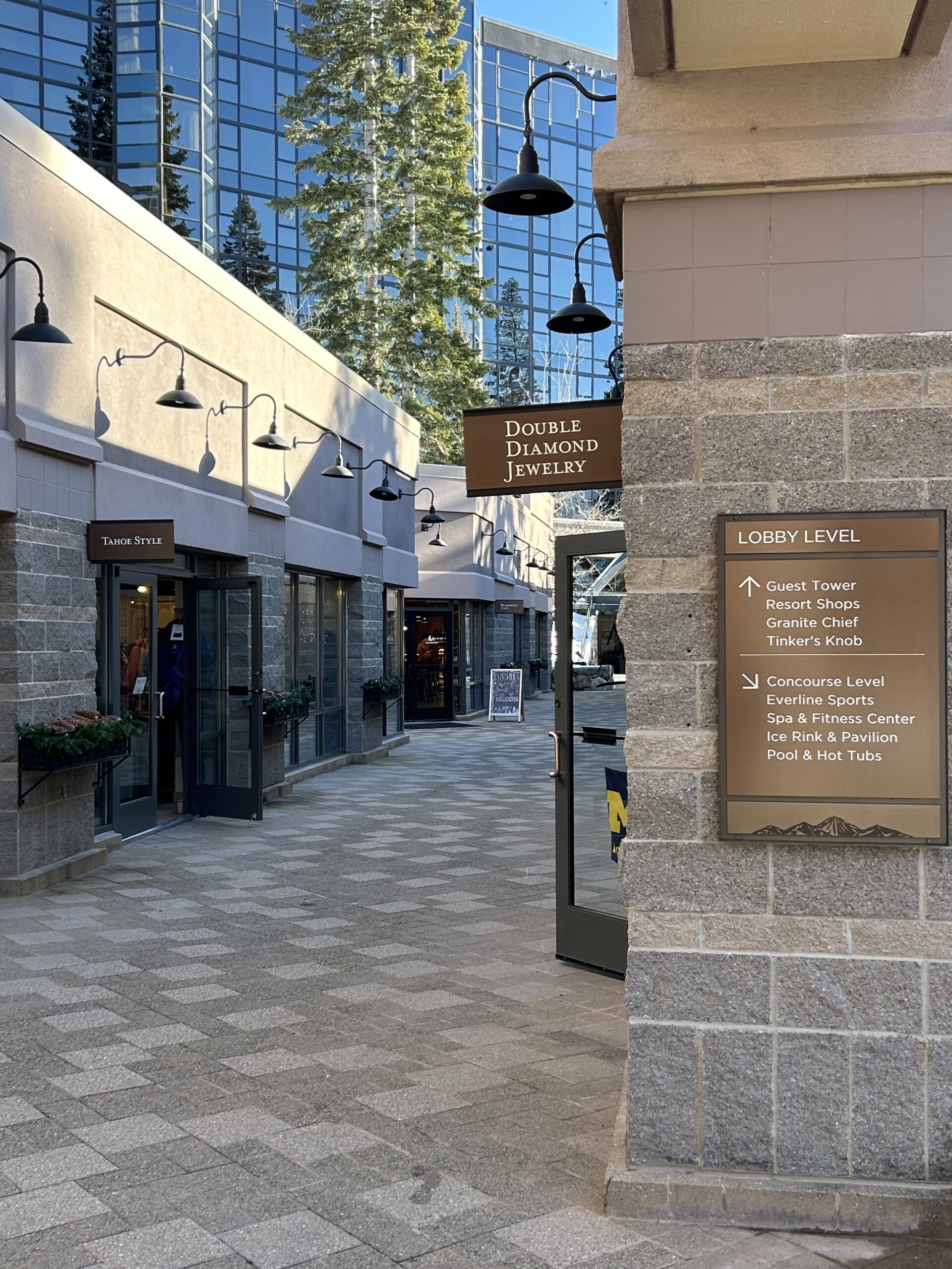 Shopping corridor
