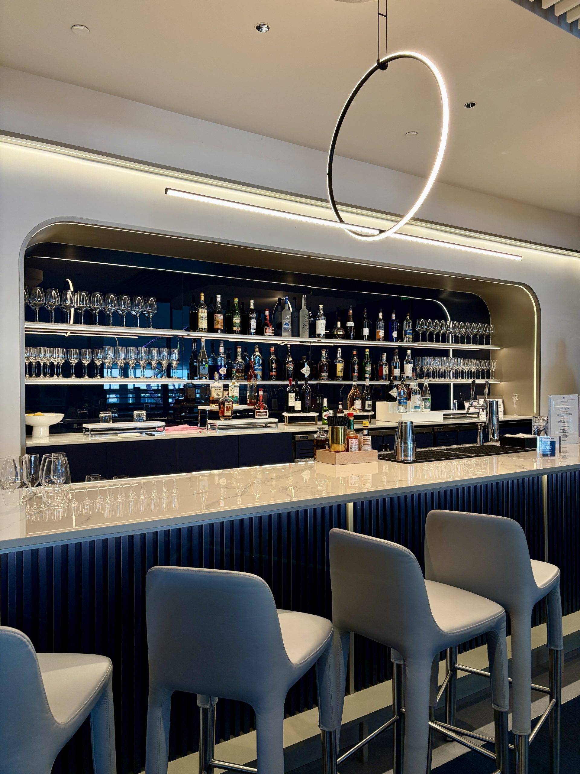 LAX Air France lounge - wet bar