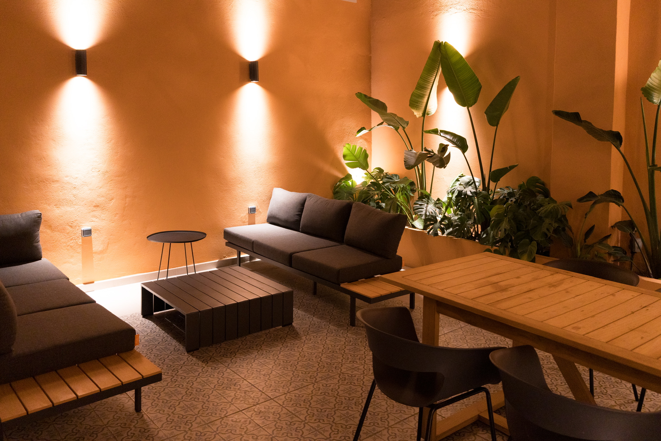 Airbnb Outdoor Terrace