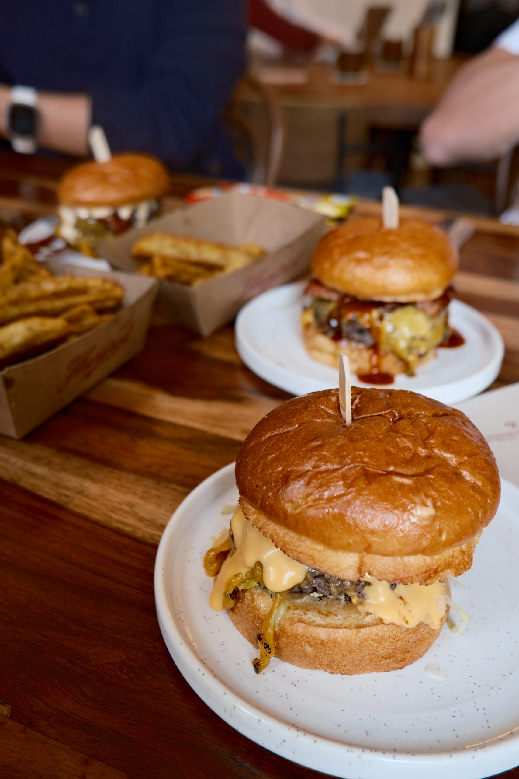 Hundred Burger