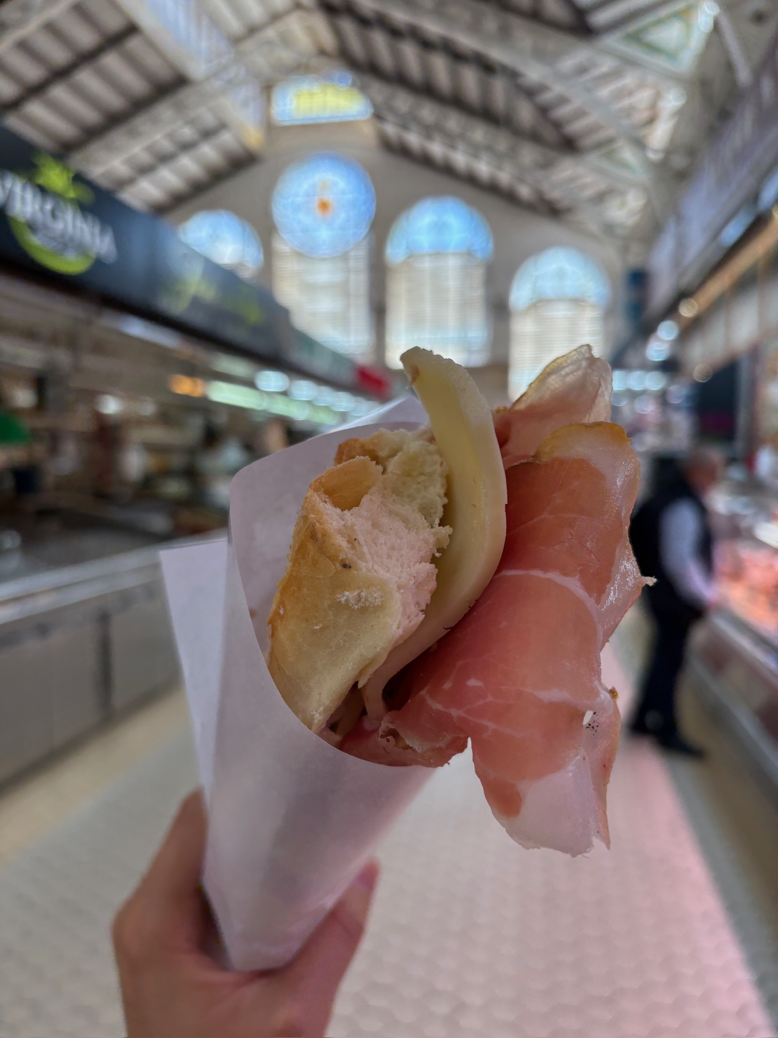 jamón serrano bocadillo