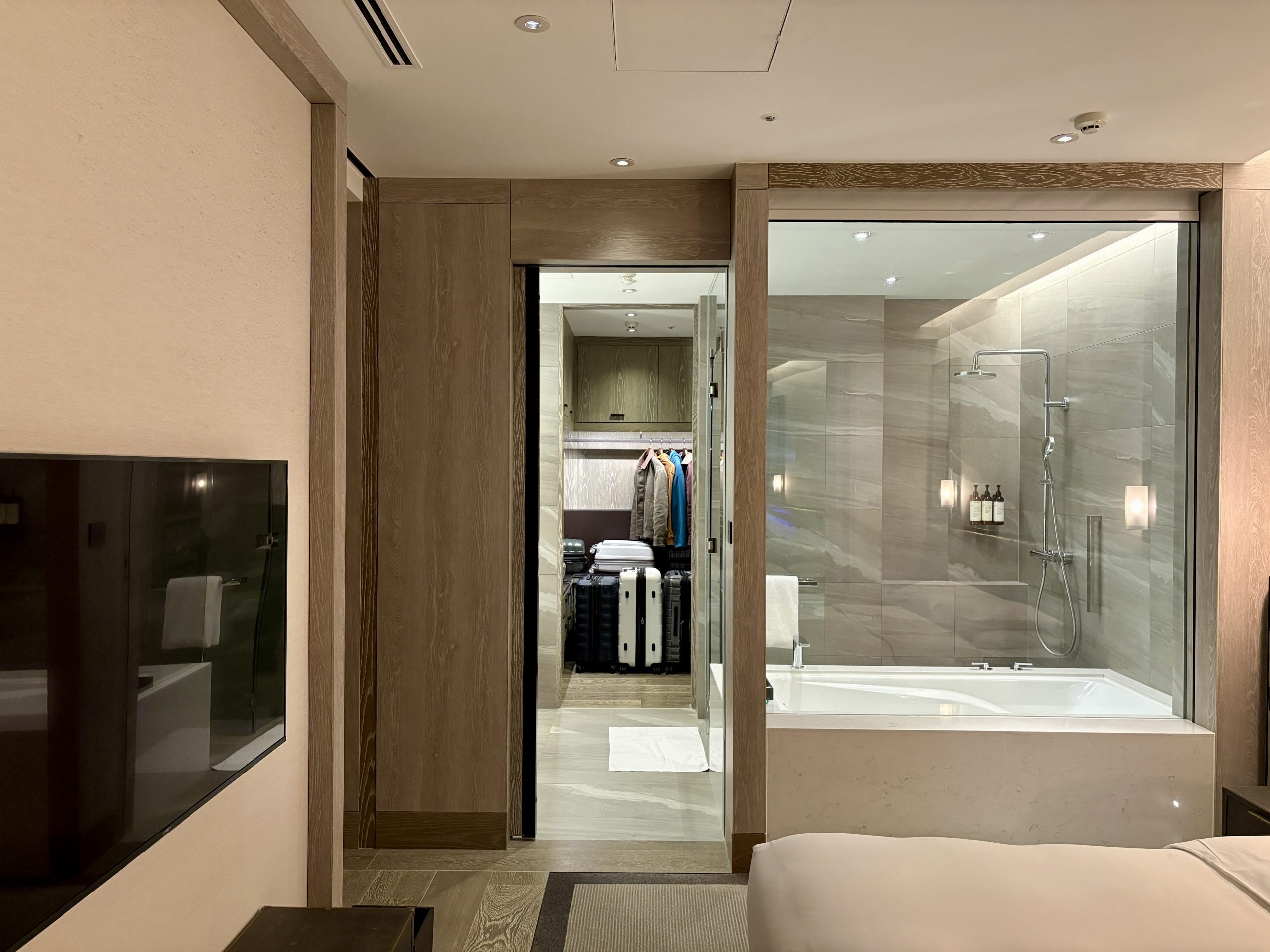 Incredible on suite bathroom