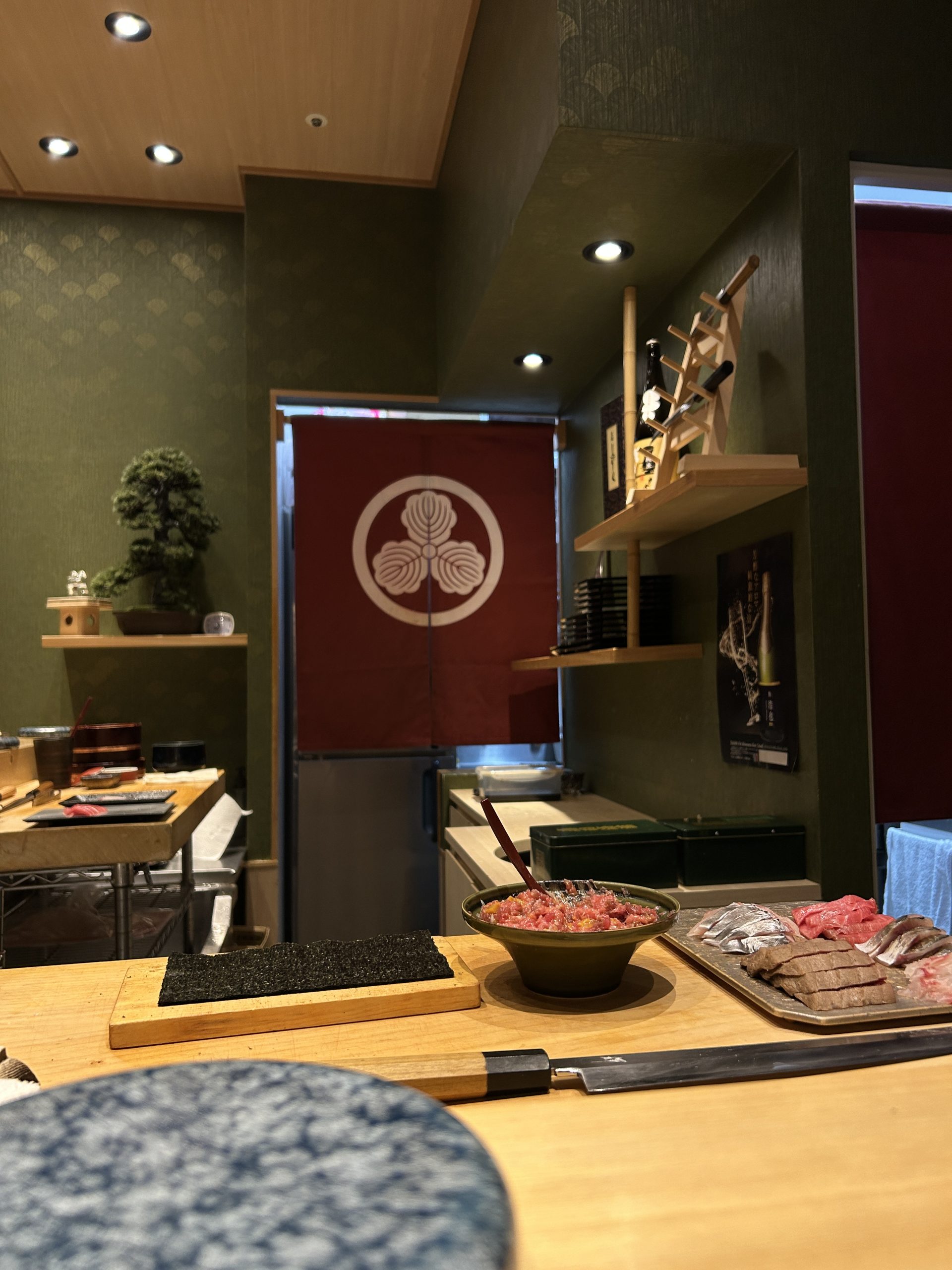 Tachigui Zushi Hiroya