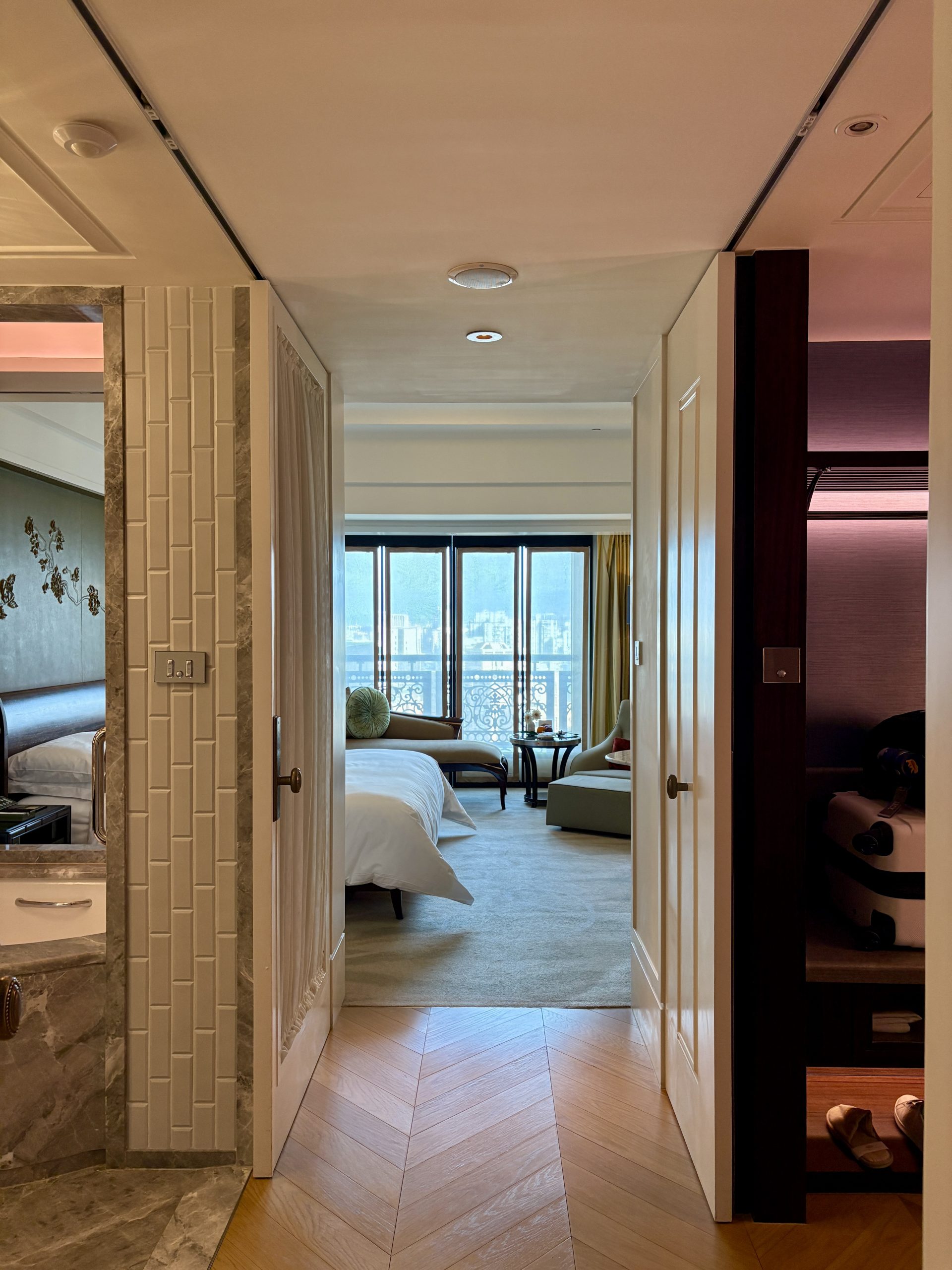 Hallway connecting the foyer to the room