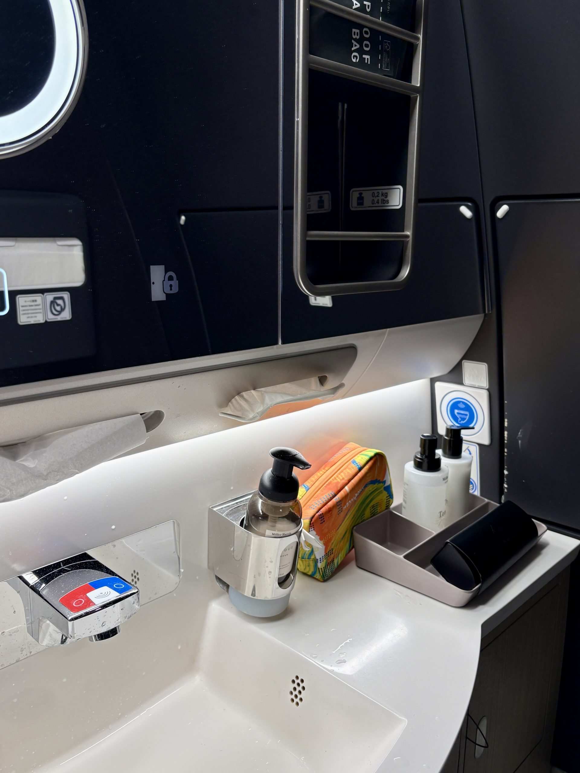 Bathroom on the flight felt a bit underwhelming and not well-kept