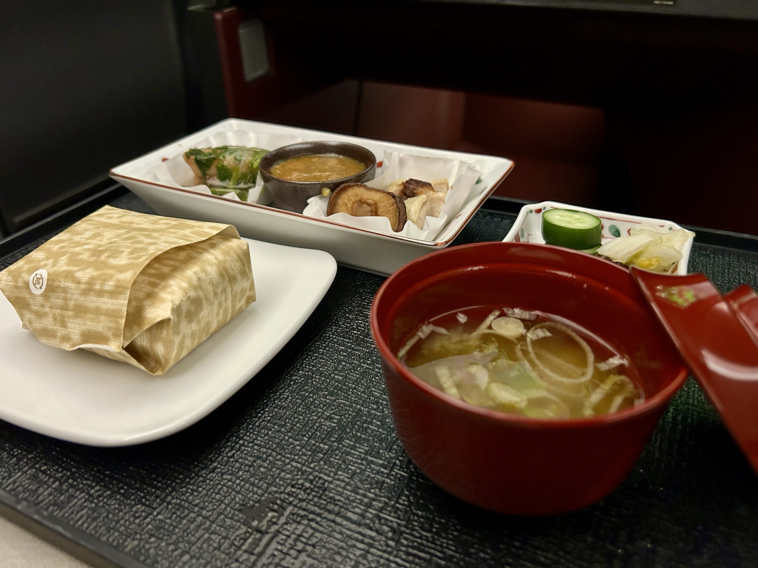 Steam white rice with 3 sauces and miso soup