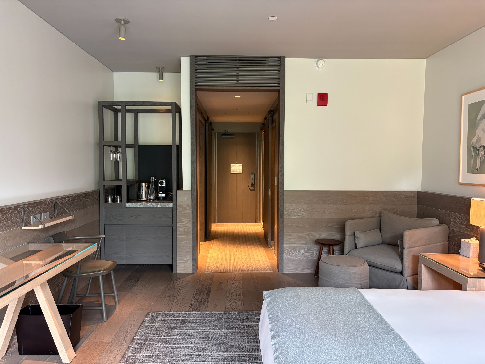 Beautiful, spacious 1 King bed room