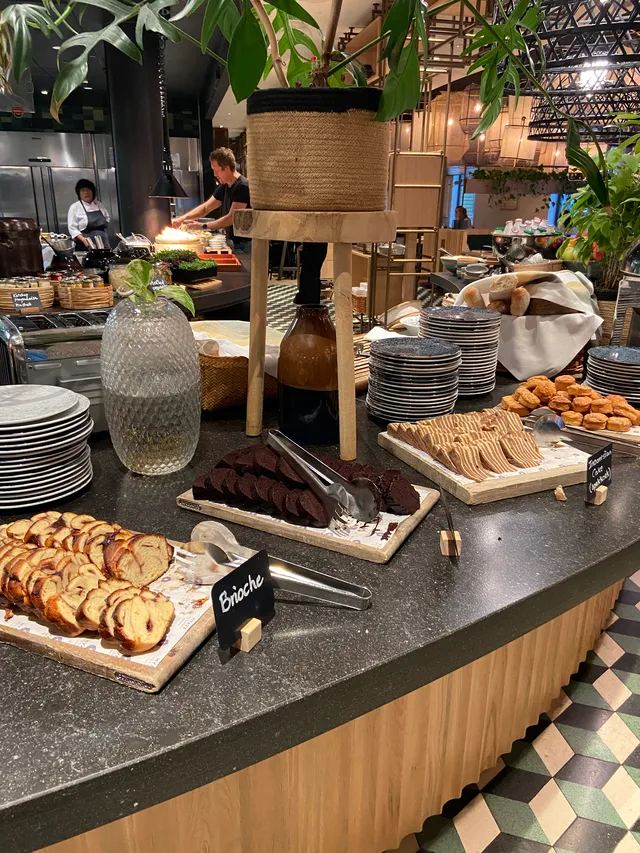 pastry & dessert selection