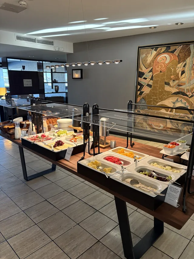 Breakfast items at the club lounge