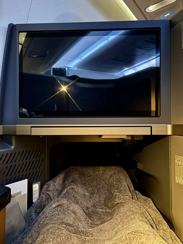 Large entertainment screen and crispy clean hard product