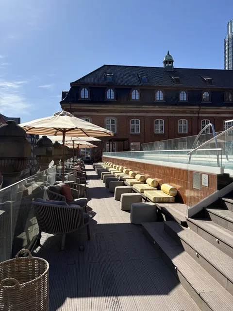 Villa Copenhagen Pool Terrace