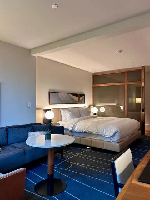 Park Hyatt Toronto King Deluxe Bed And Sofa Vertical Yorkville