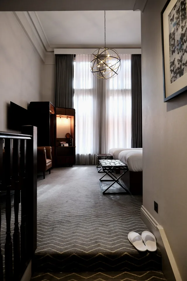 premium double room's foyer