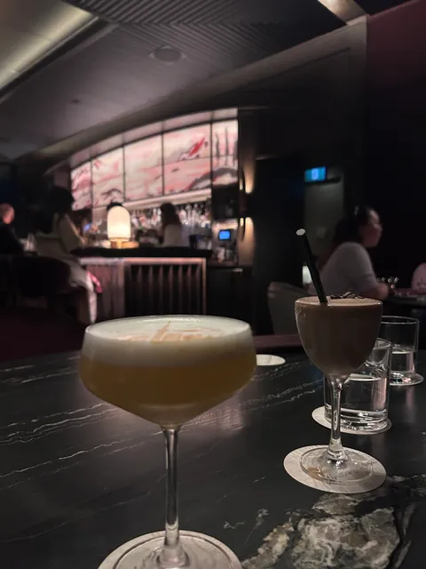 Park Hyatt Toronto Writers Room Cocktails Yorkville