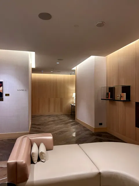 Park Hyatt Toronto Lobby Corridor To Elevators Yorkville