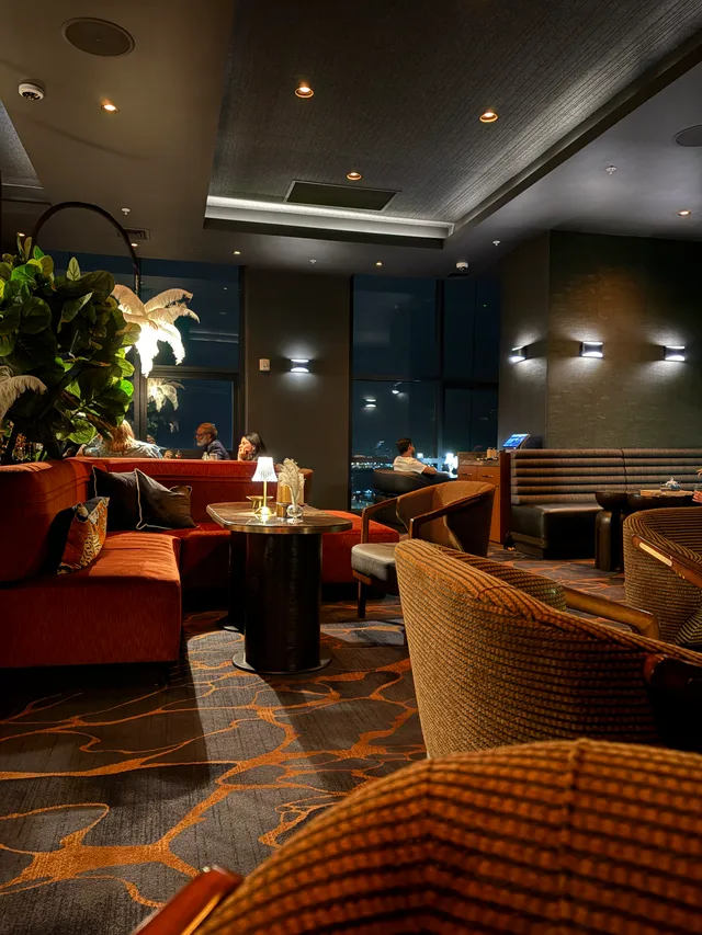 Pick Day1 Bar Topofthehyattinterior 7226
