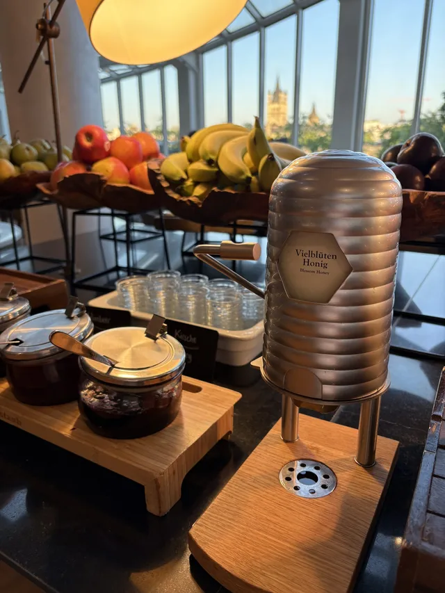 Uniquely designed honey dispenser