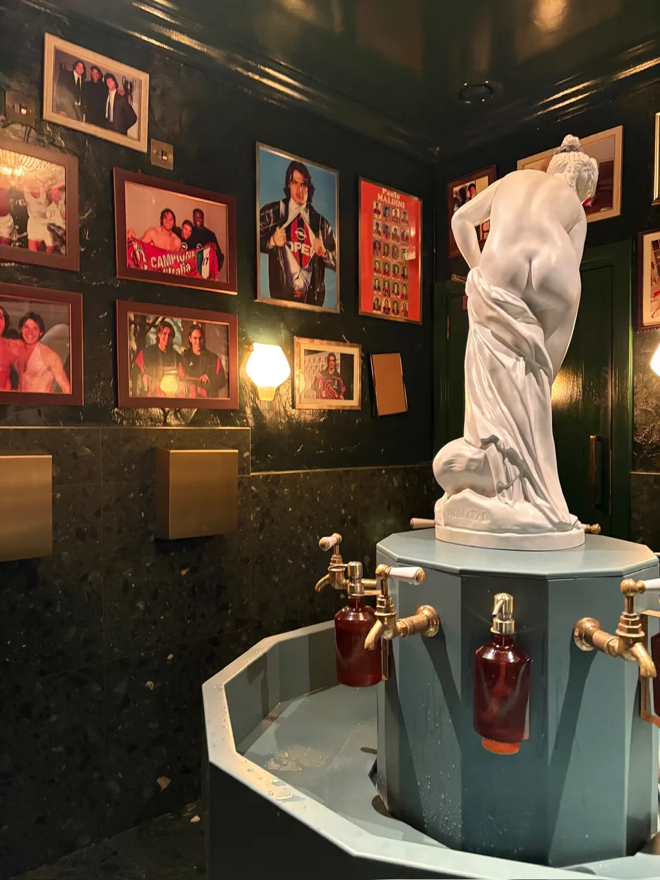 Circolo Popolare Bathroom