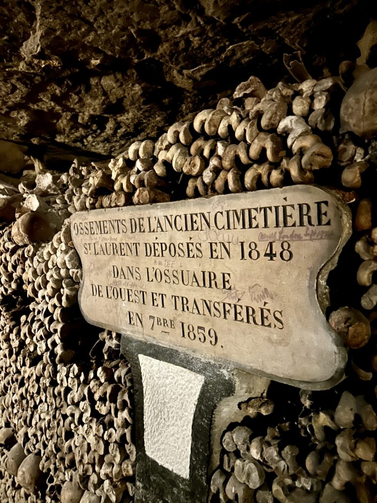 catacombes sign