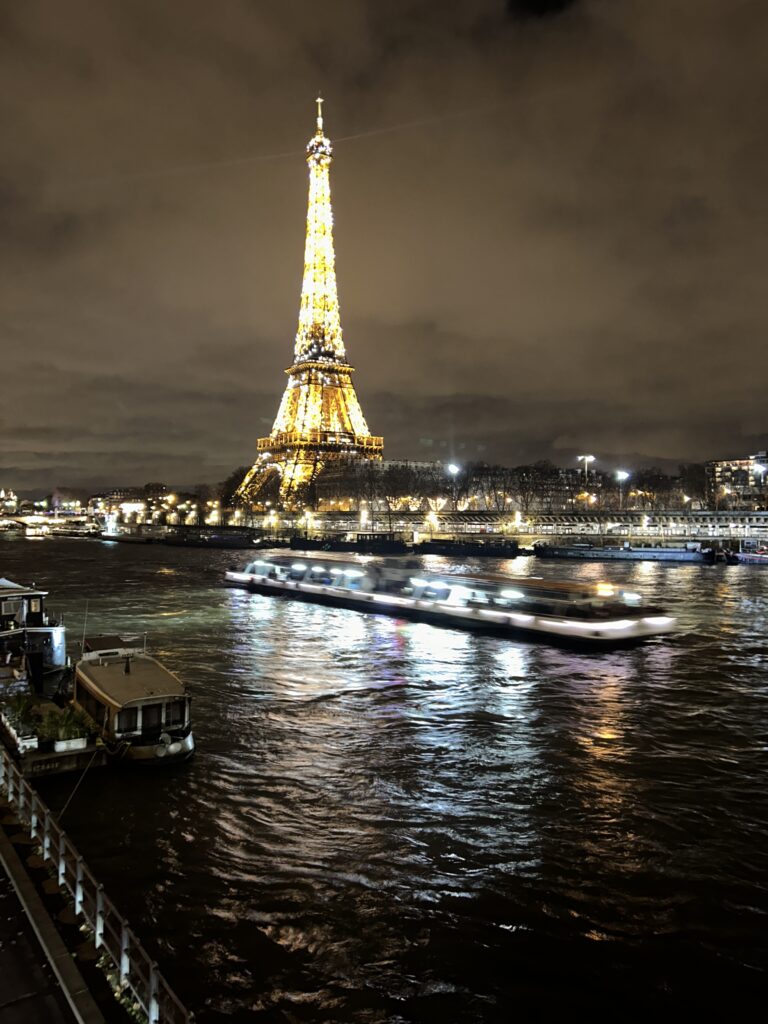 uber boat at seine river