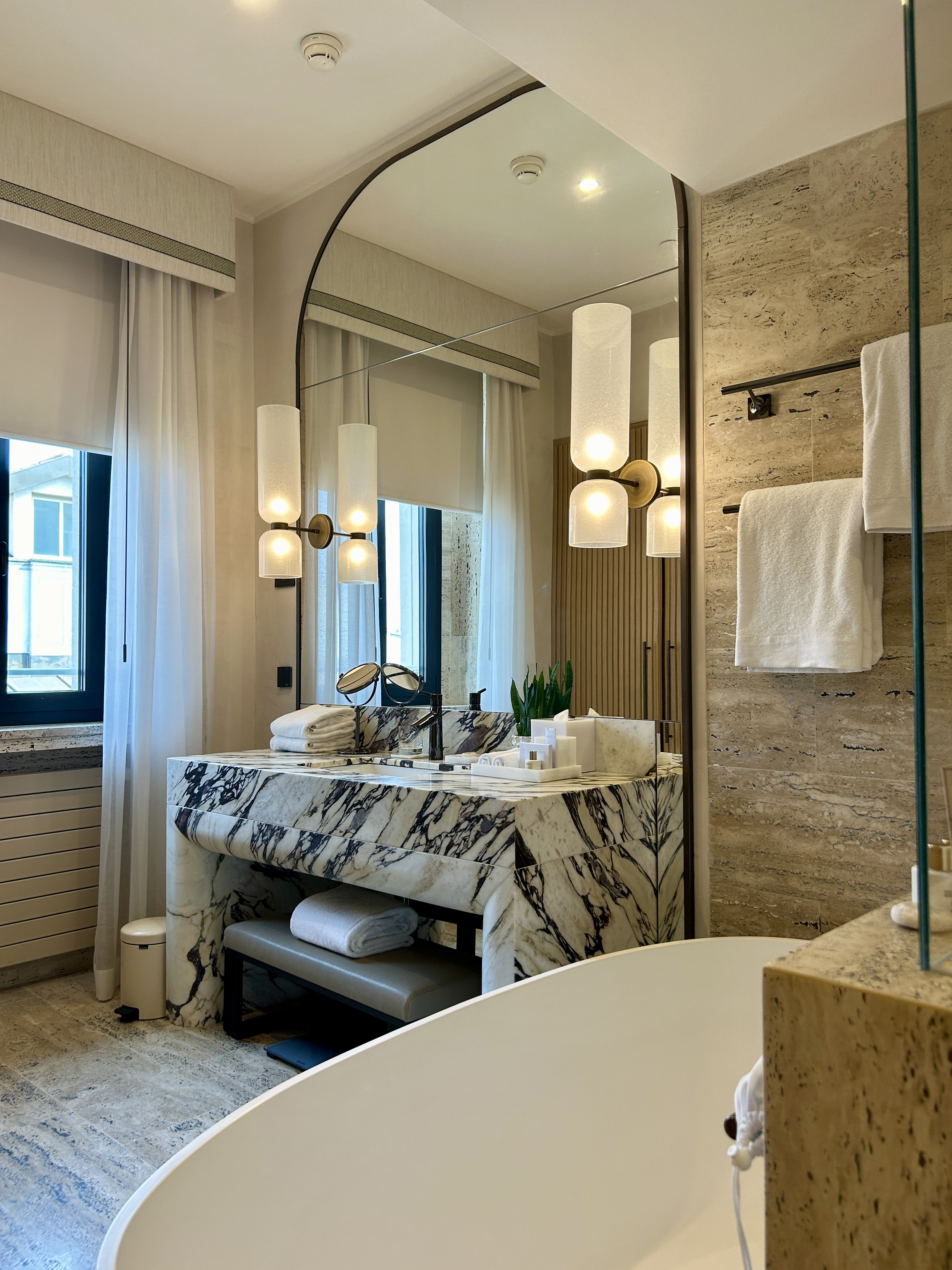 Park Hyatt Milano hotel bathroom